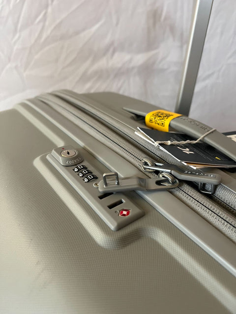 $480 Samsonite Outline Pro 25" Hard Medium Check In Spinner Luggage Gray