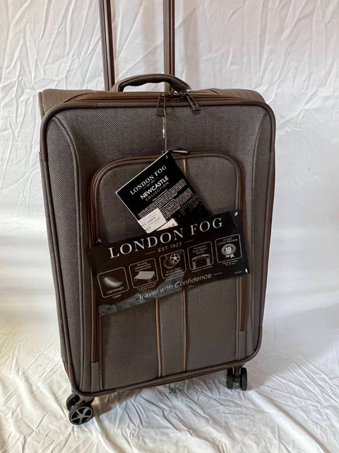 $380 New London Fog Castle 24" Expandable Spinner Luggage Suitcase Gray