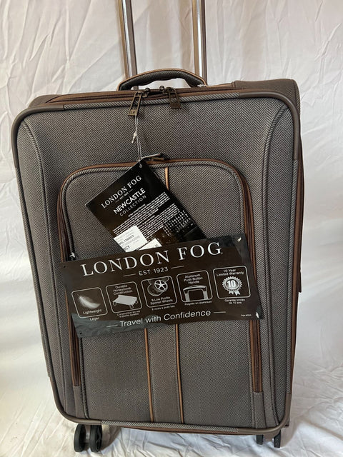 $380 New London Fog Castle 24" Expandable Spinner Luggage Suitcase Gray