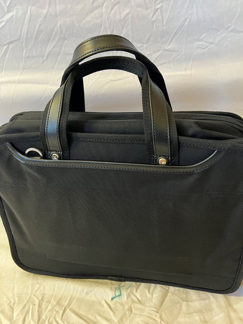 New Travelpro Platinum Elite-16-Inch Expandable Business Briefcase Shadow Black