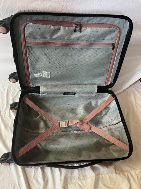 $280 Travelers Club Basette 20" Rose Pink Luggage Spinner Carry On