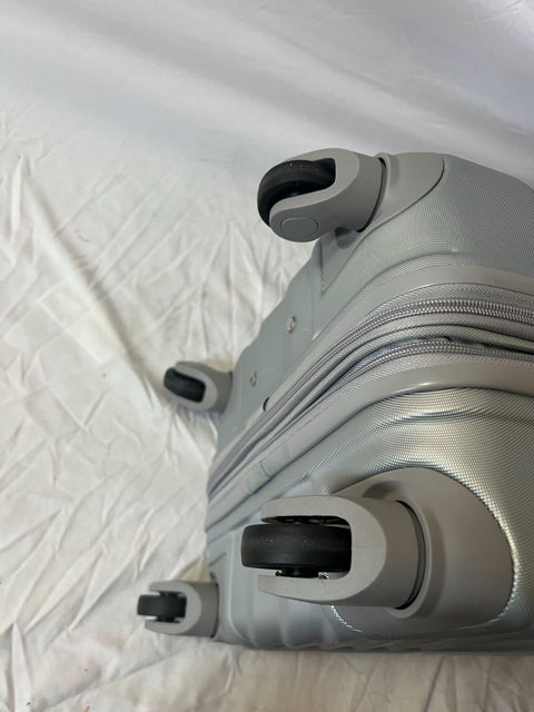 $250 New American Tourister DLX 20" Expandable Spinner Luggage Carry-On Silver