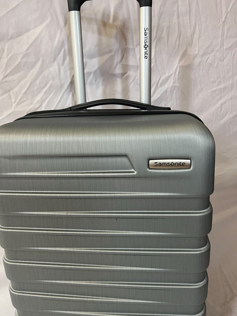 $680 Samsonite Uptempo Carry-On Expandable Spinner Suitcase 21" Luggage Silver