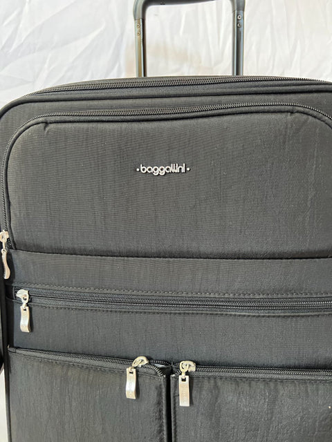 New Baggallini luggage only 22" Carry-on 4 wheel 22 carry on Suitcase