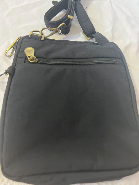 $99 New Travelon Anti-Theft Signature Quilted Slim Pouch Crossbody Bag Black