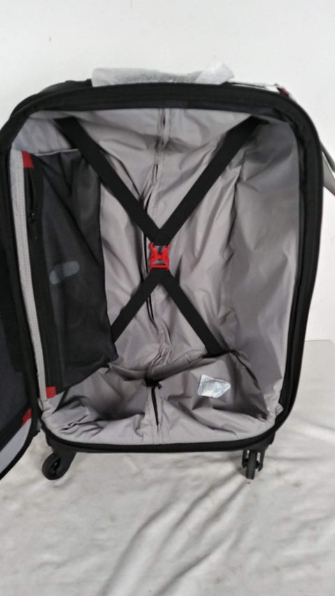 $500 NWT Victorinox Swiss Avolve 3.0 22" Extra Capacity Spinner Carry-On Luggage