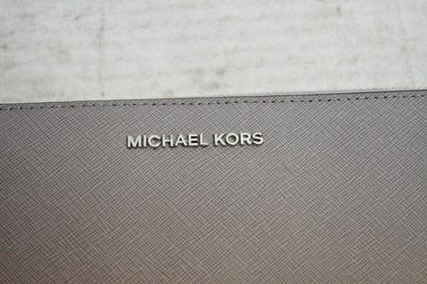 Michael Kors Women's Jet Set Travel Continental Leather Wallet Baguette - Pearl