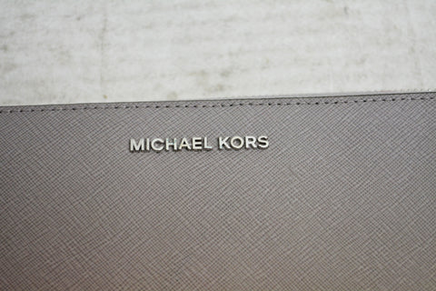Michael Kors Women's Jet Set Travel Continental Leather Wallet Baguette - Pearl
